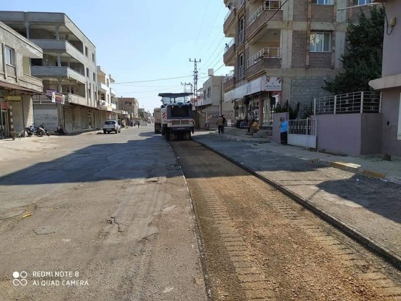 Reyhanlı Belediyesi olarak Bahçelievler mahallesi Çarşamba Pazar yolunun asfalt döküm çalışmalarına başlanmıştır. 