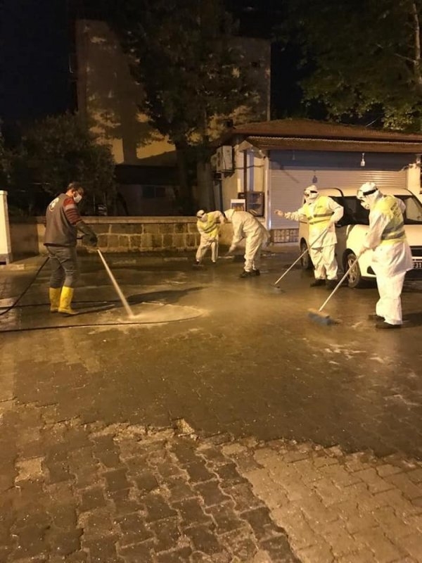 Reyhanlı Belediyesi Temizlik İşleri Müdürlüğü Ekipleri Korona Virüsüne karşı Çalışmalarına Hız Kesmeden Devam Ediyor.