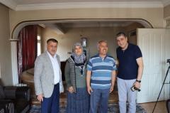 Başkan Hacıoğlu Babalar Gününde Depremzede Aileleri Yalnız Bırakmadı 